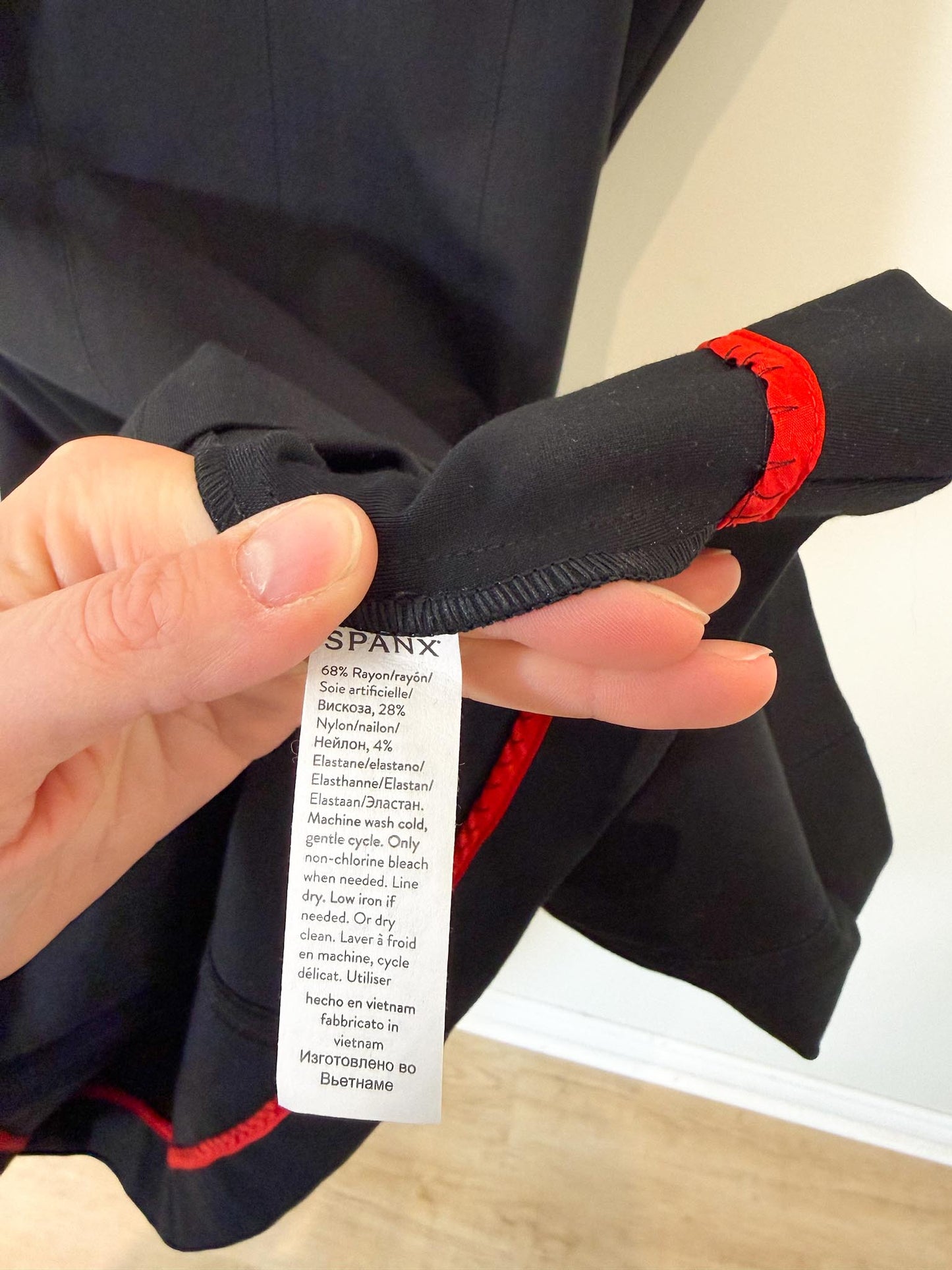 Spanx "Fit & Flare Dress in Black" (Size L)
