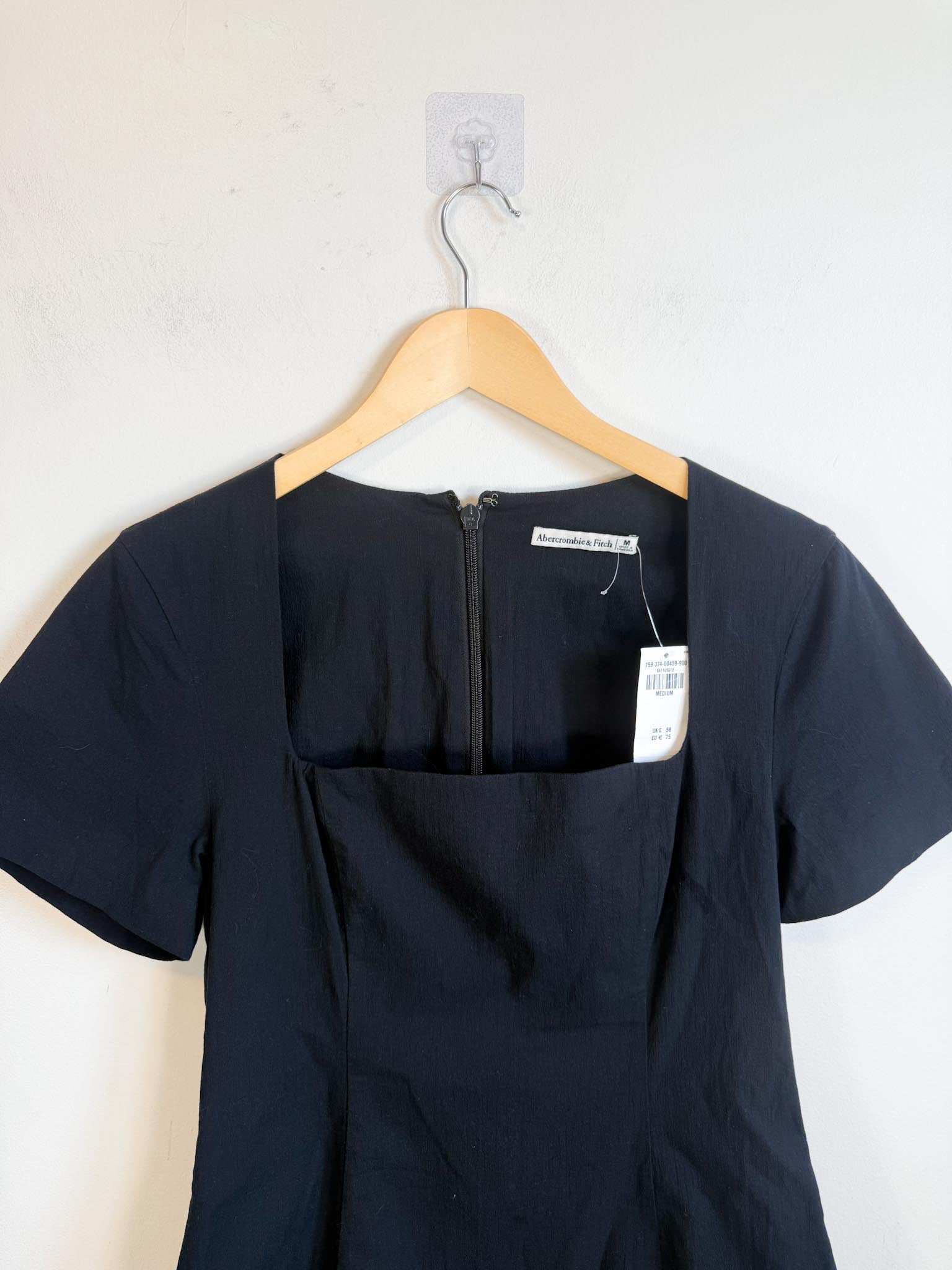 Abercrombie & Fitch Mini Dress in Black NWT (Size M)  Middle Child Vintage  Shop