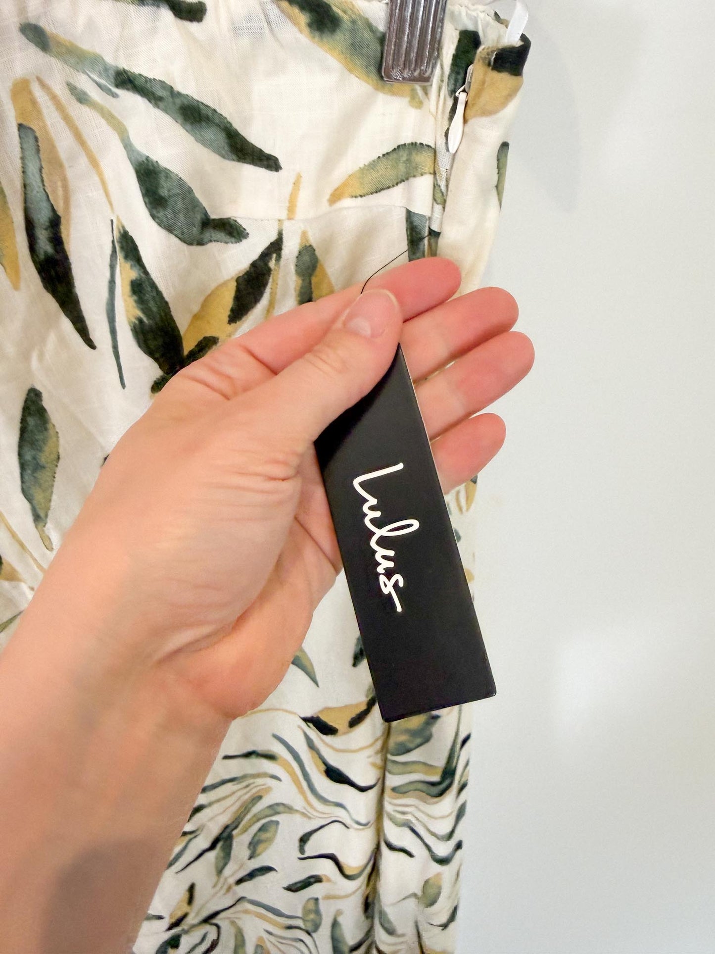 Lulus "Truly Tropic Cream Leaf Print One-Shoulder Midi Dress" NWT (Size L)