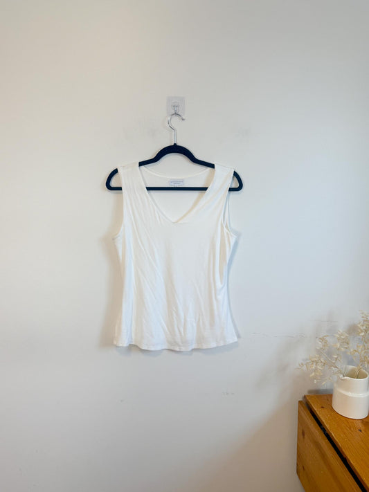 Sophie Grace V-Neck Bodycon Tank Top in White (Size L)