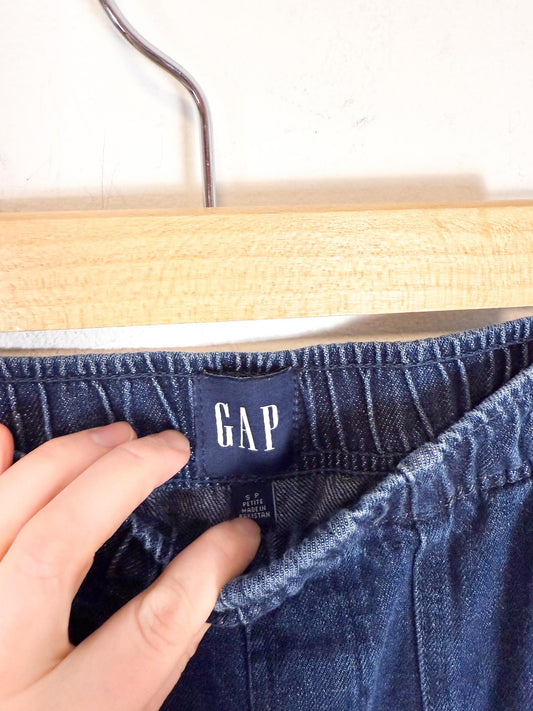 Gap Pull On Wide Leg Jeans in Dark Wash (Size S/M)