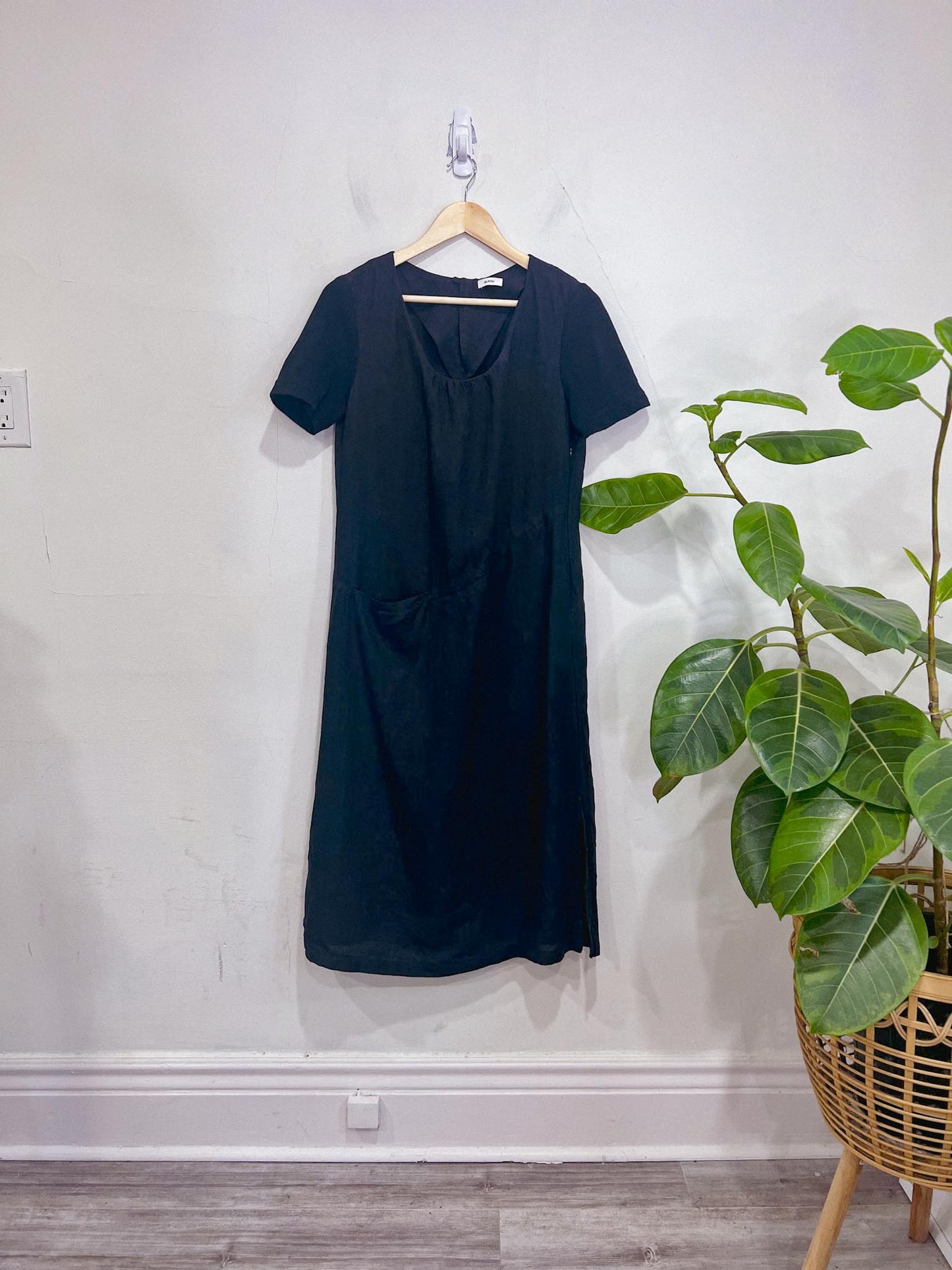 RIANI Black Linen Dress (Size 8)