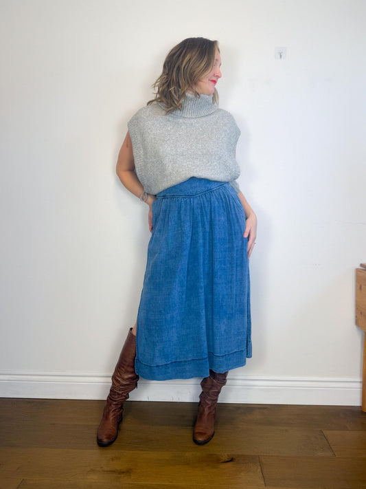 Wilfred "Gabrielle Linen Midi Skirt in Blue" (Size L)