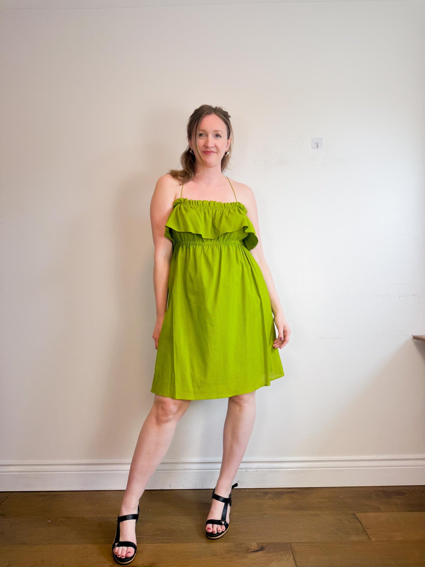 Banana Republic Spaghetti Strap Ruffled Dress in Green (Size L)