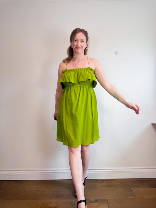 Banana Republic Spaghetti Strap Ruffled Dress in Green (Size L)