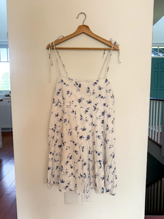Abercrombie & Fitch Tiered Linen Mini Dress in Blue/White Floral (Size L)