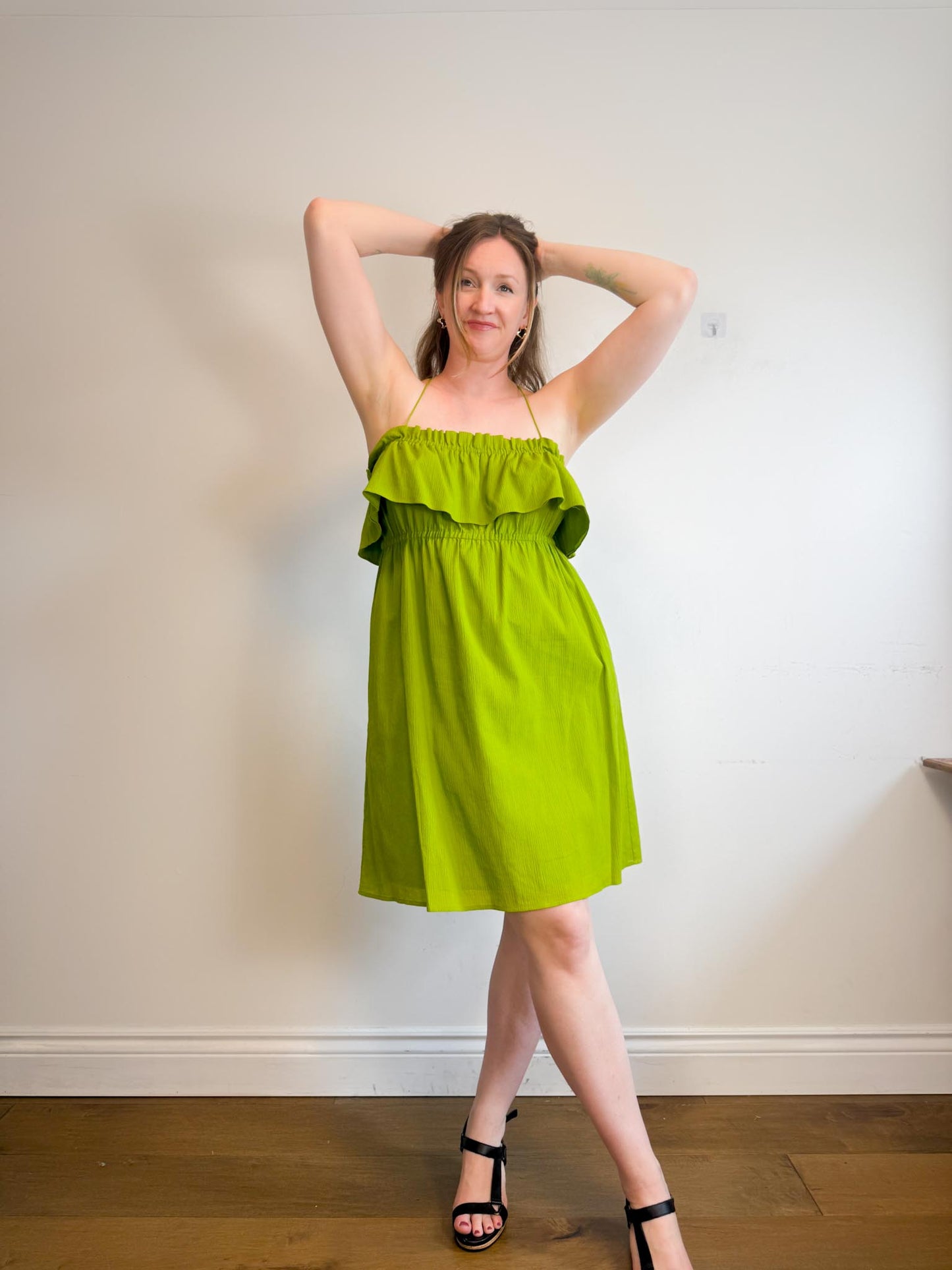 Banana Republic Spaghetti Strap Ruffled Dress in Green (Size L)