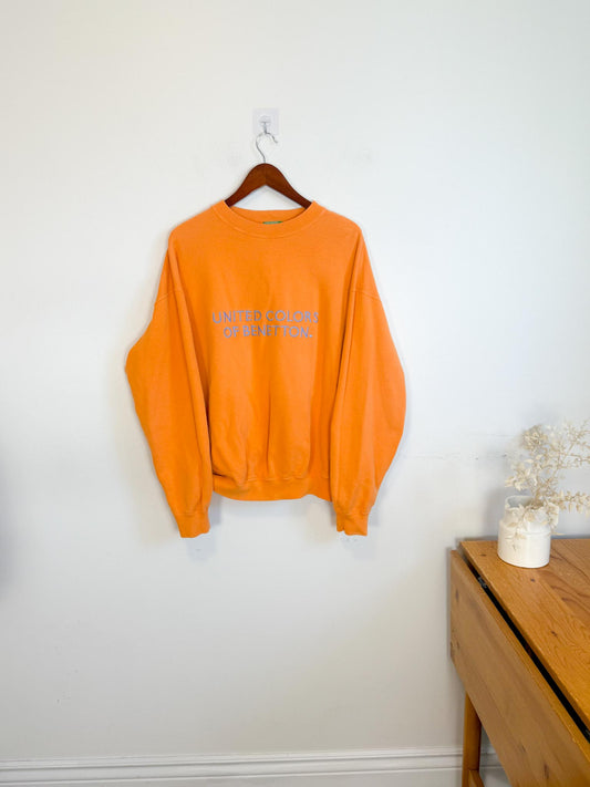 Vintage United Colors of Benetton Crewneck in Orange/Purple (Size L)