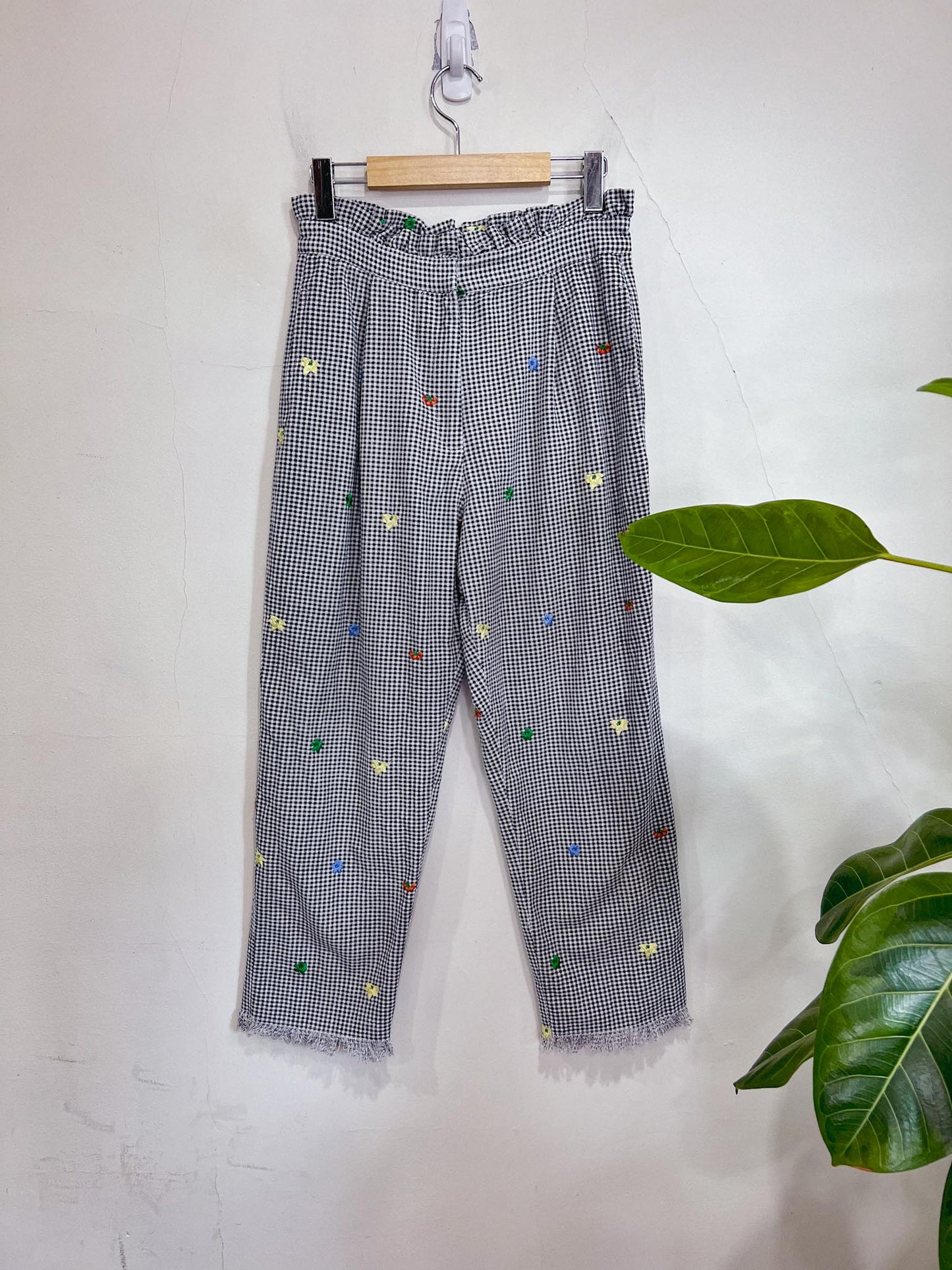 Topshop Navy Gingham Pants with Floral Embroidery (Size 6)