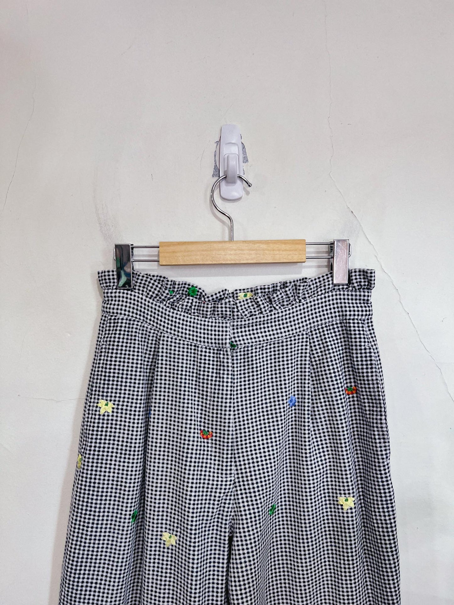 Topshop Navy Gingham Pants with Floral Embroidery (Size 6)