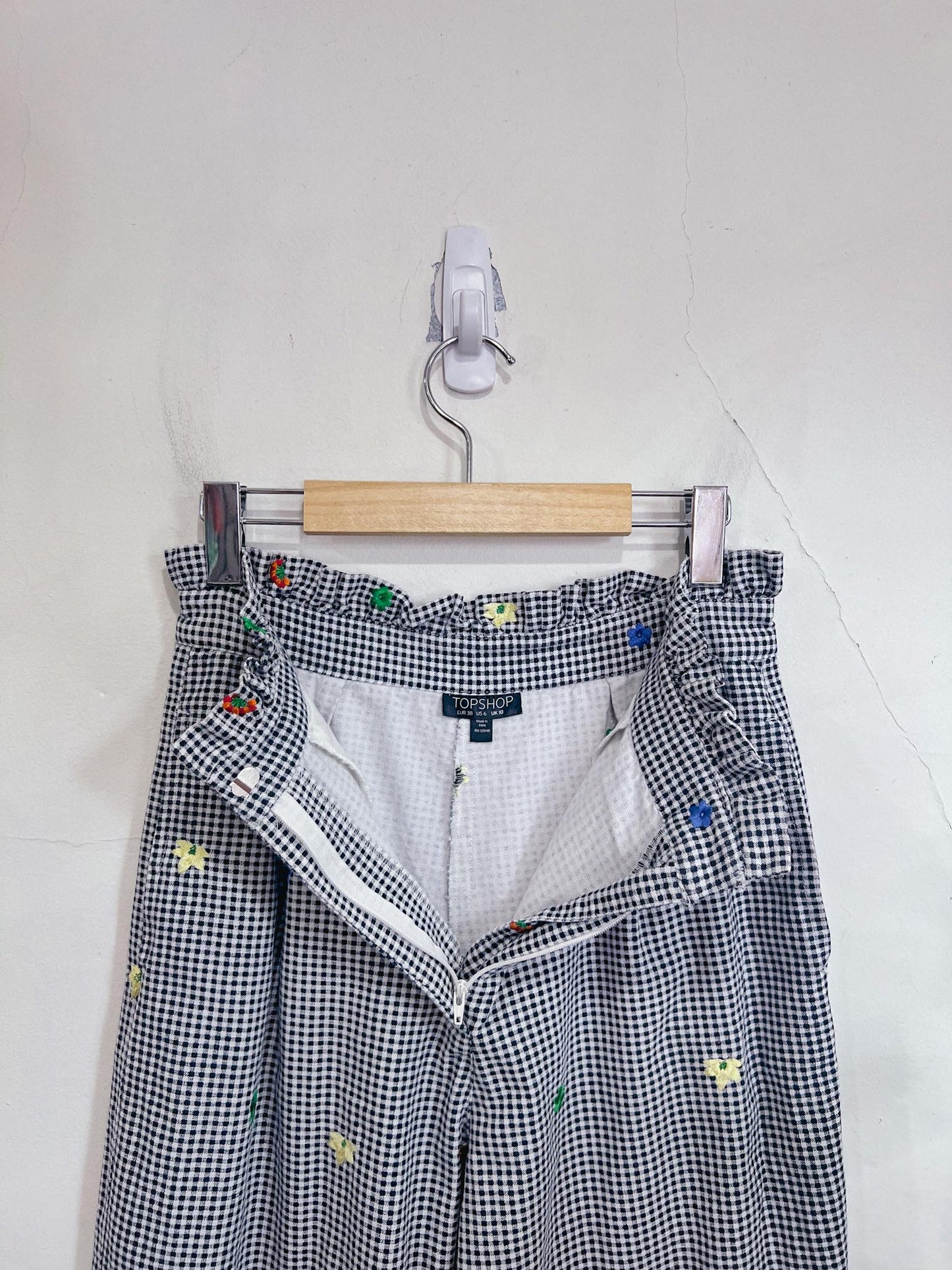 Topshop Navy Gingham Pants with Floral Embroidery (Size 6)