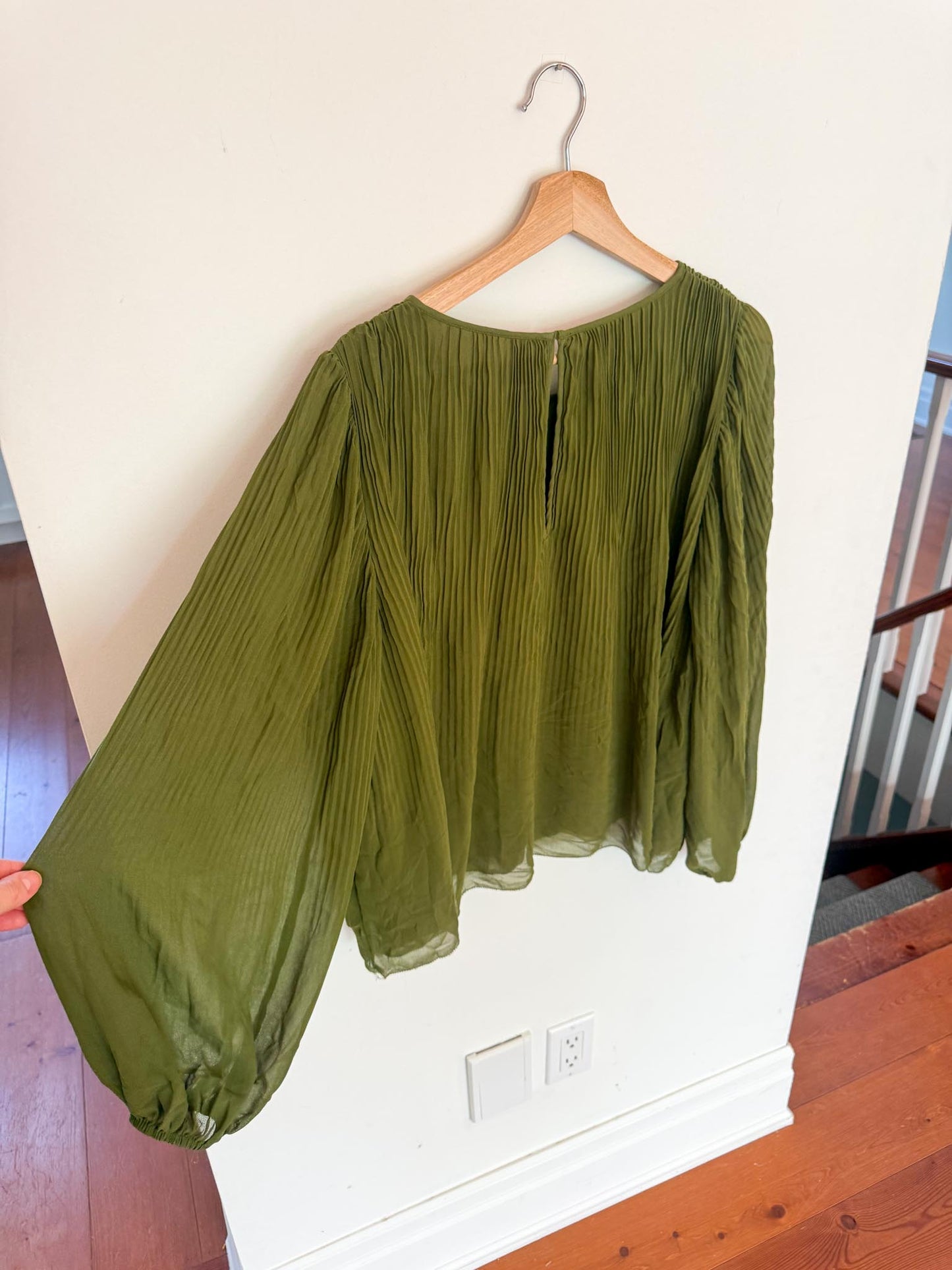 Wilfred Daydreamer Pleated Blouse in Green SOLD AS IS (Size L)