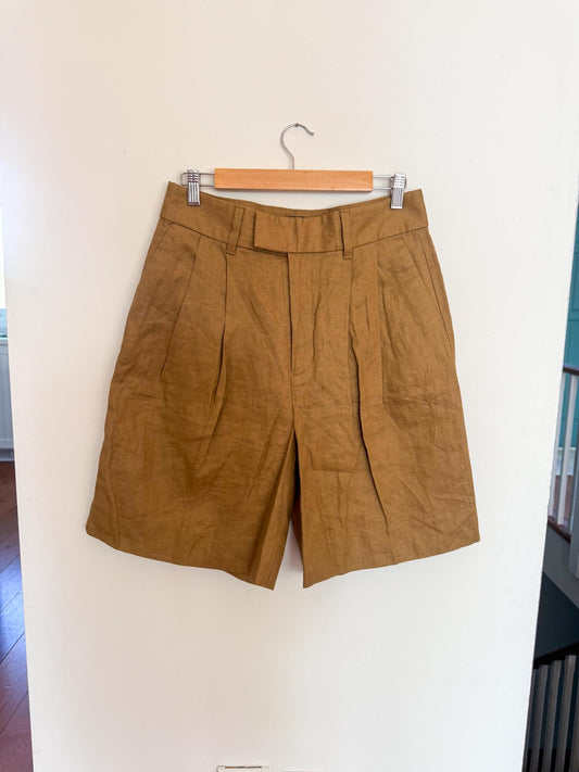 Banana Republic "High Rise Tailored Linen Trouser Short" NWT (Size M)