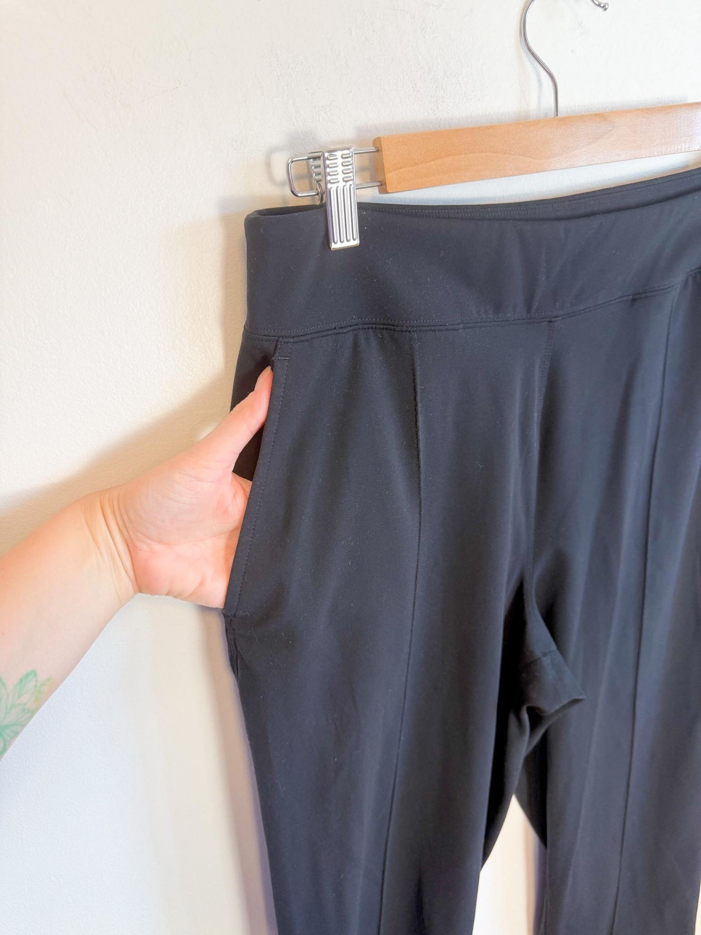 Kit & Ace "Joggers in Black" (Size 12)