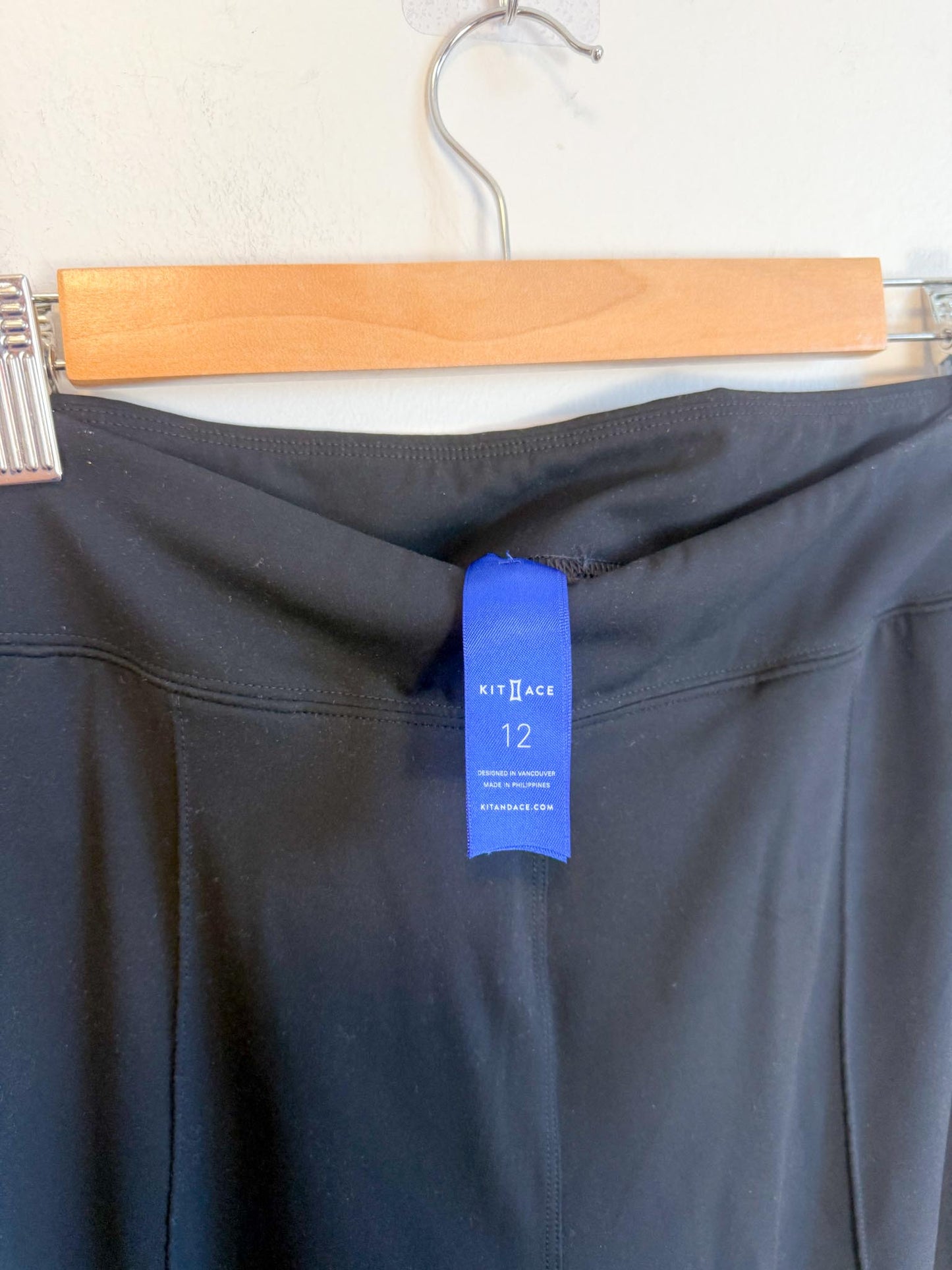 Kit & Ace "Joggers in Black" (Size 12)