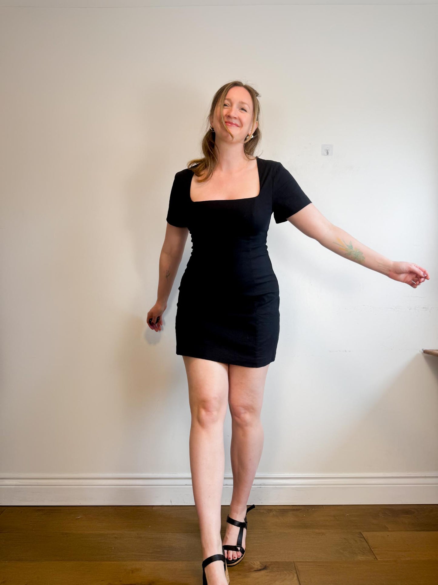 Abercrombie & Fitch Mini Dress in Black NWT (Size M)