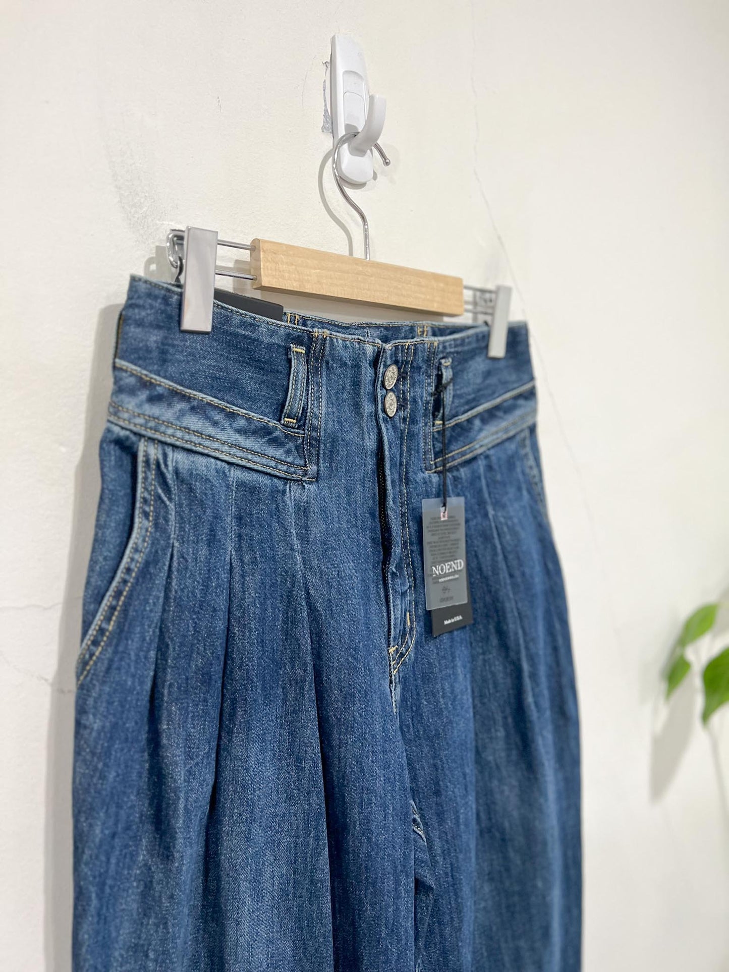 NOEND Denim "Syd Utility Balloon Jeans in Medium Wash" NWT (Size 26)