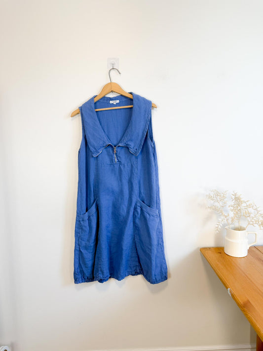 Rosemarie Linen Wide Collar Dress in Blue (Size M/L)