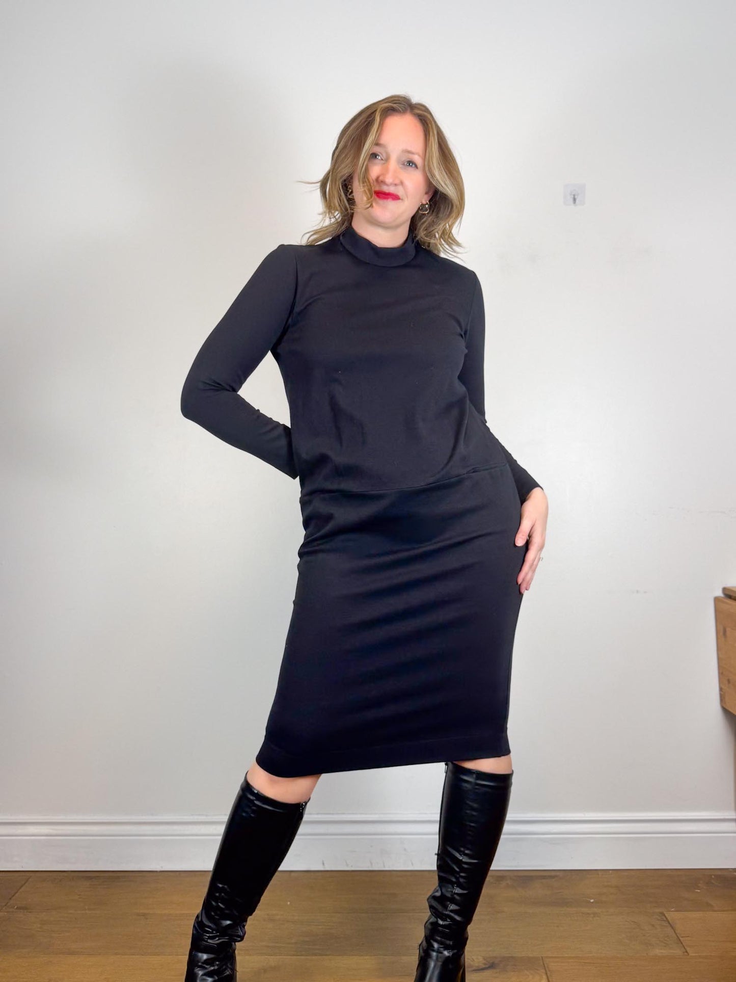 HOIBO Canadian Slow Fashion Long Sleeve Dress in Black (Size M/L)