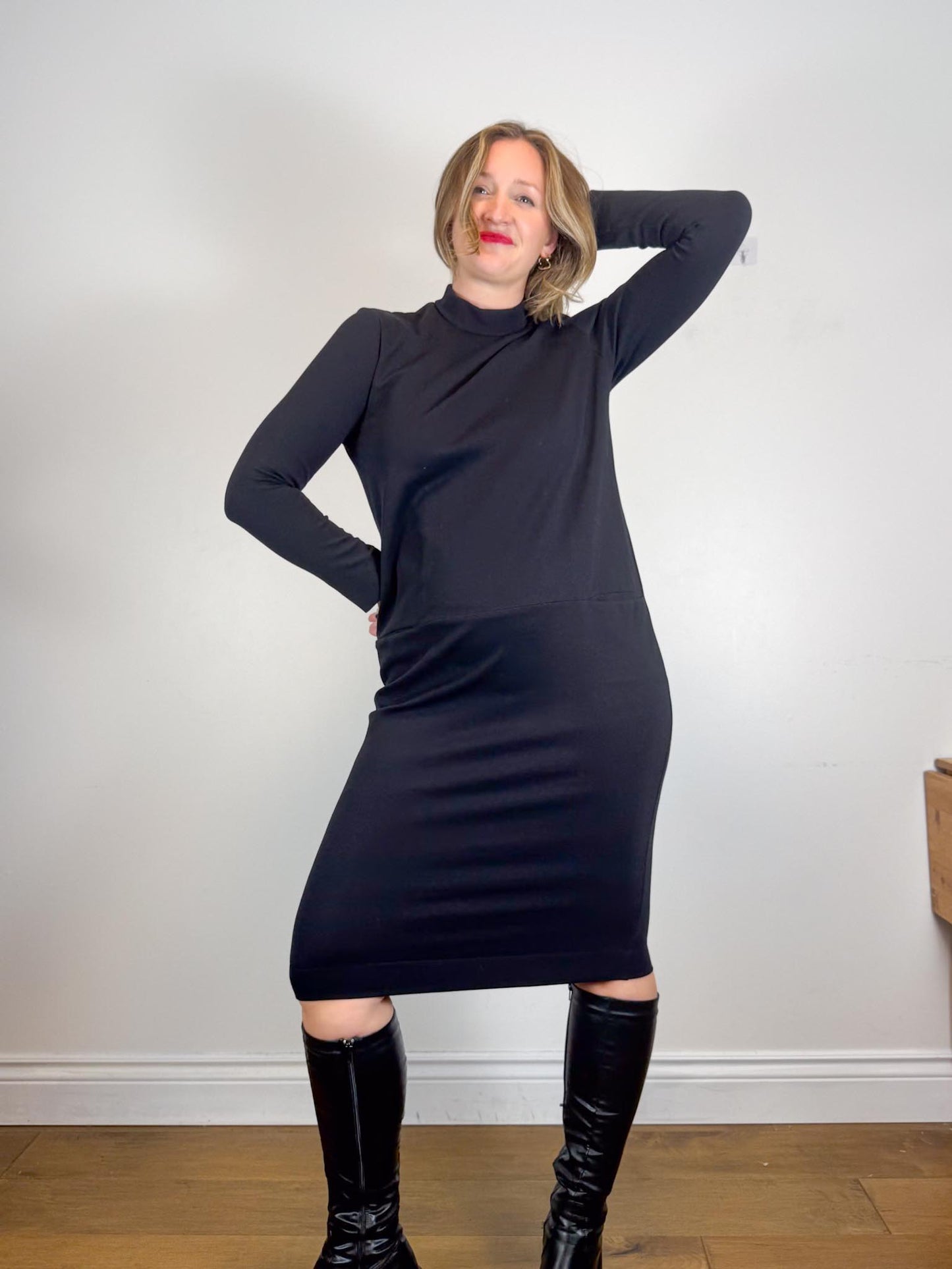HOIBO Canadian Slow Fashion Long Sleeve Dress in Black (Size M/L)