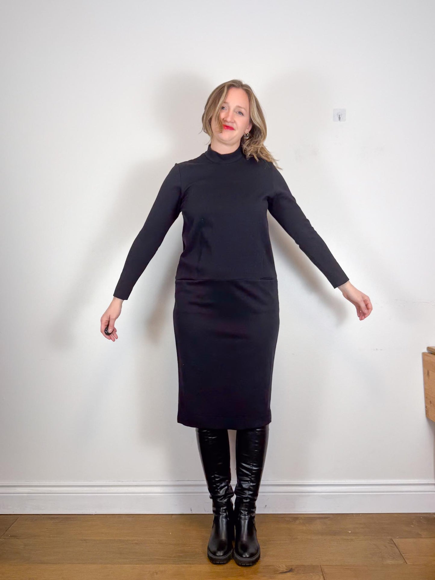 HOIBO Canadian Slow Fashion Long Sleeve Dress in Black (Size M/L)
