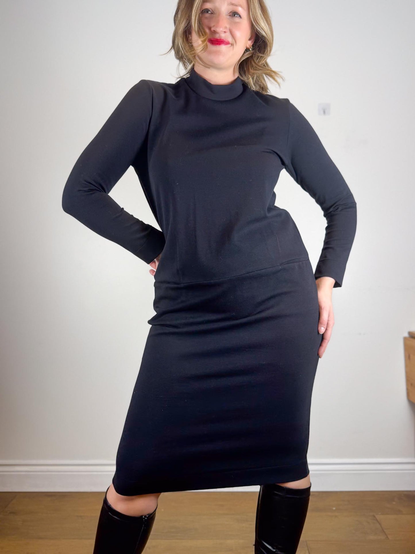 HOIBO Canadian Slow Fashion Long Sleeve Dress in Black (Size M/L)