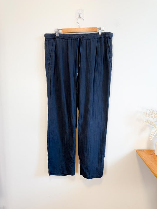 Quince Organic Cotton Drawstring Pants in Navy (Size L)