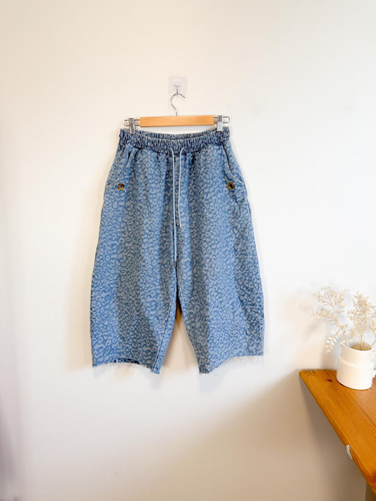 RED SKY Slow Fashion Denim Leopard Print Capri (Size S-L)