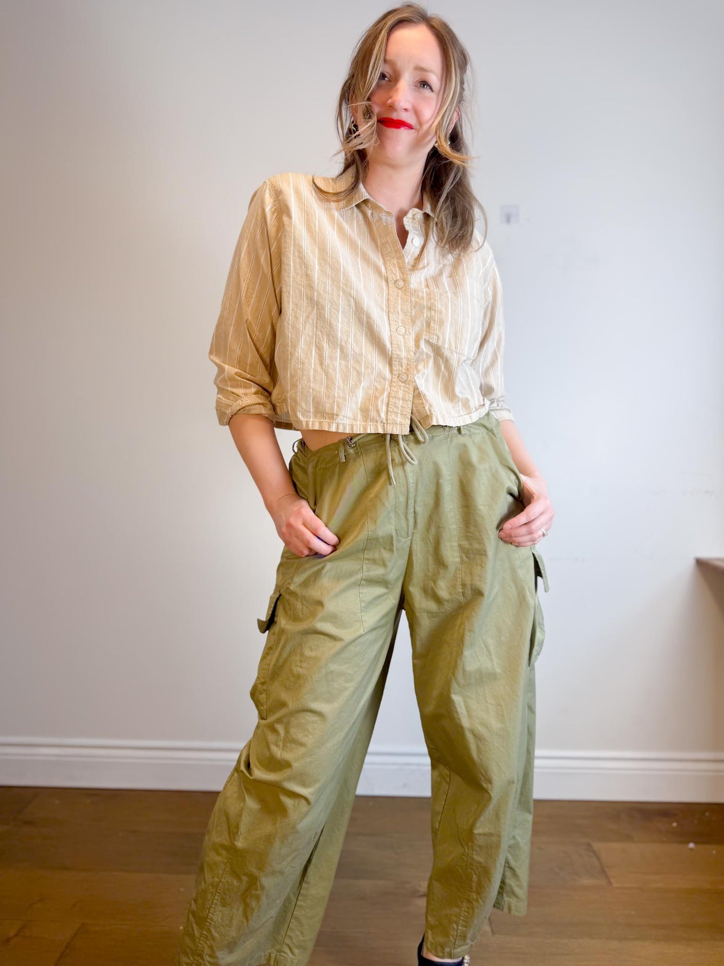 Everlane "The Way Short Shirt in Silky Cotton" in Beige/White Stripe (Size M/L)
