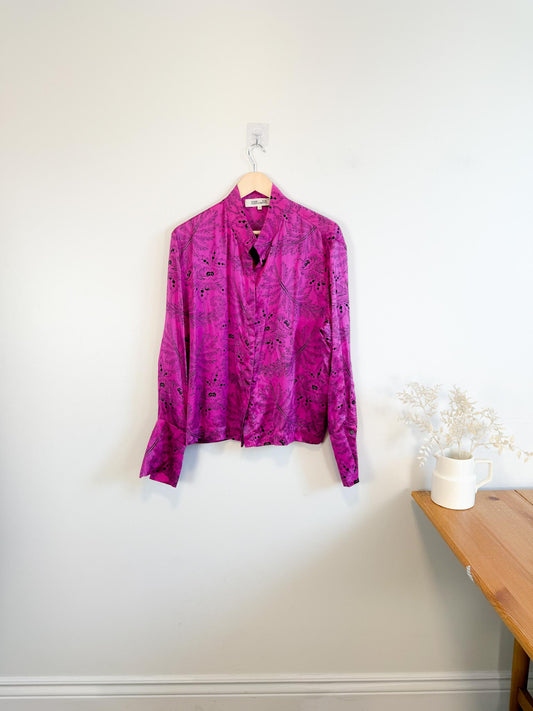 Diane Von Furstenberg Designer Silk Blouse in Fuchsia (Size L/XL)