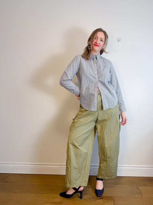 Vintage Ralph Lauren Pinstriped Button Down in Navy/White (Size L)