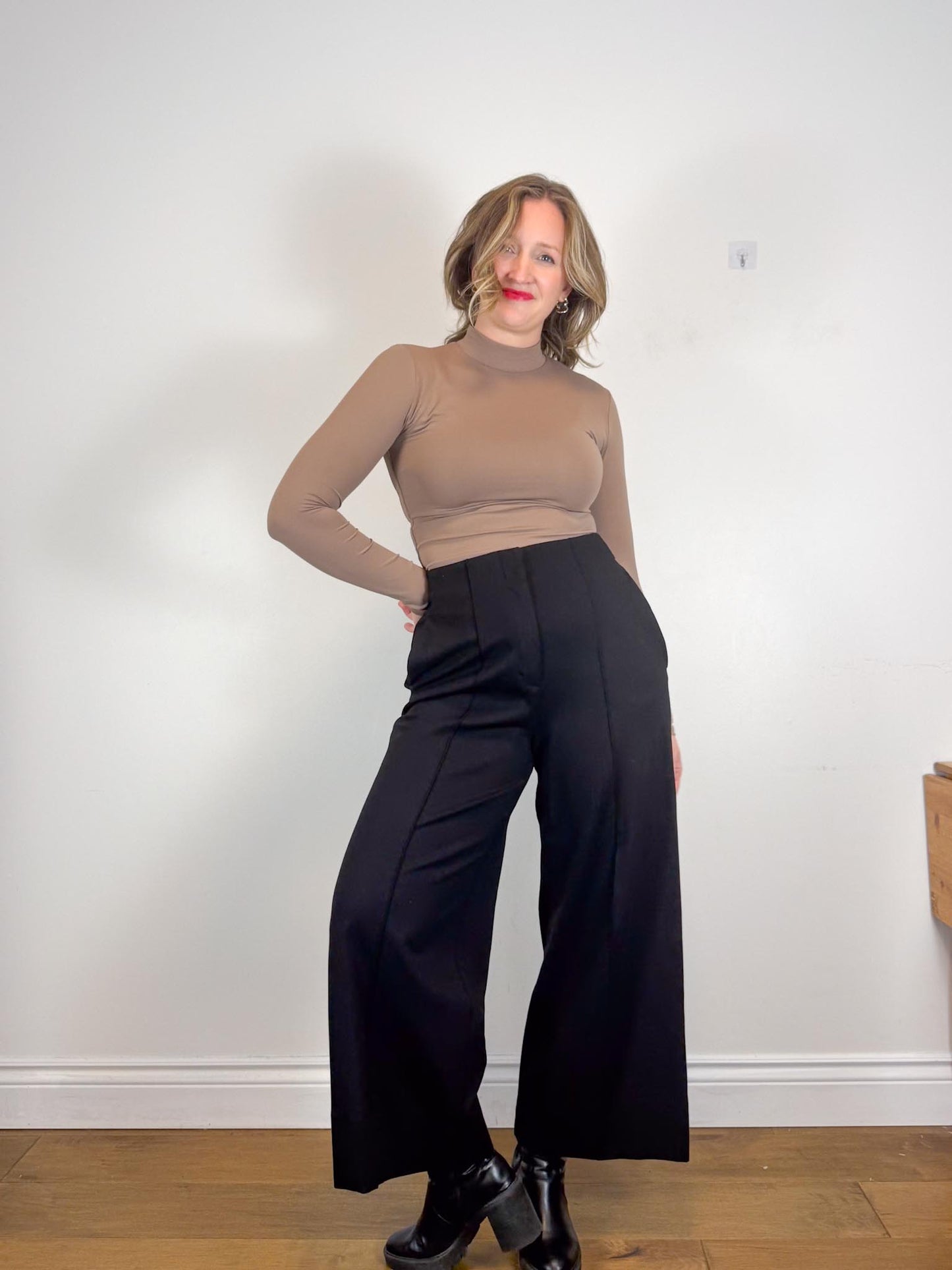 DOROTHEE SCHUMACHER Designer "EMOTIONAL ESSENCE Wide Leg Trousers in Black" (Size XL)
