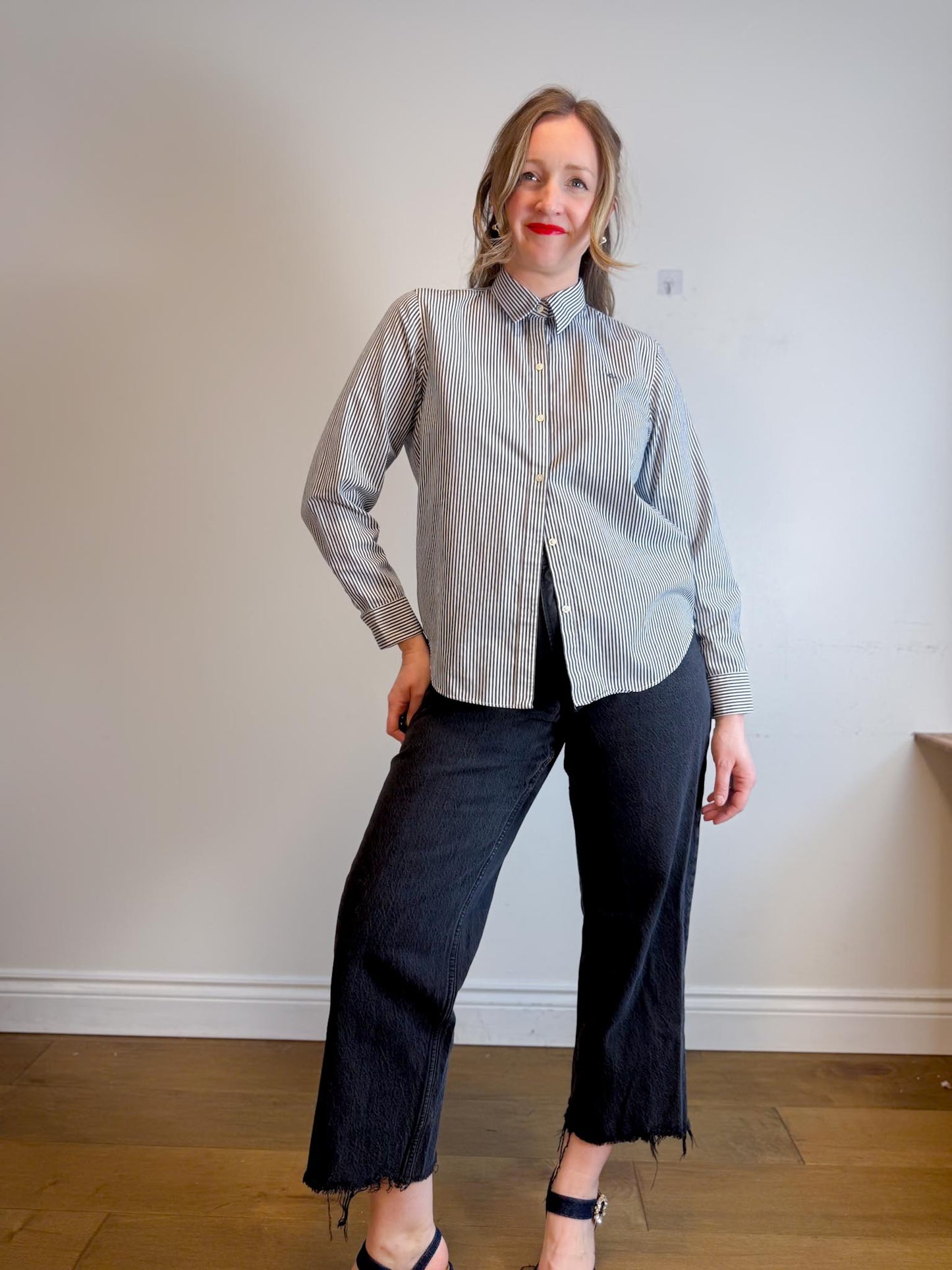 Vintage Ralph Lauren Pinstriped Button Down in Navy/White (Size L)