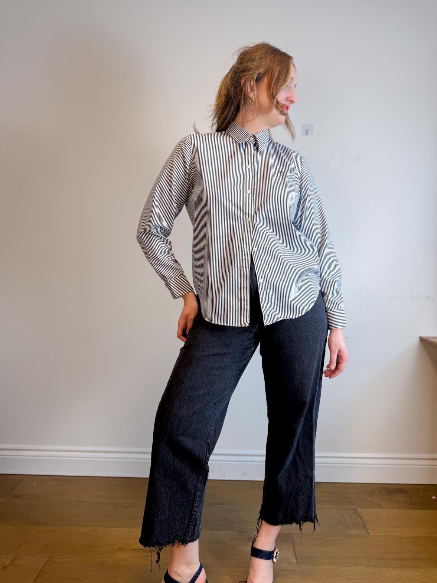 Vintage Ralph Lauren Pinstriped Button Down in Navy/White (Size L)