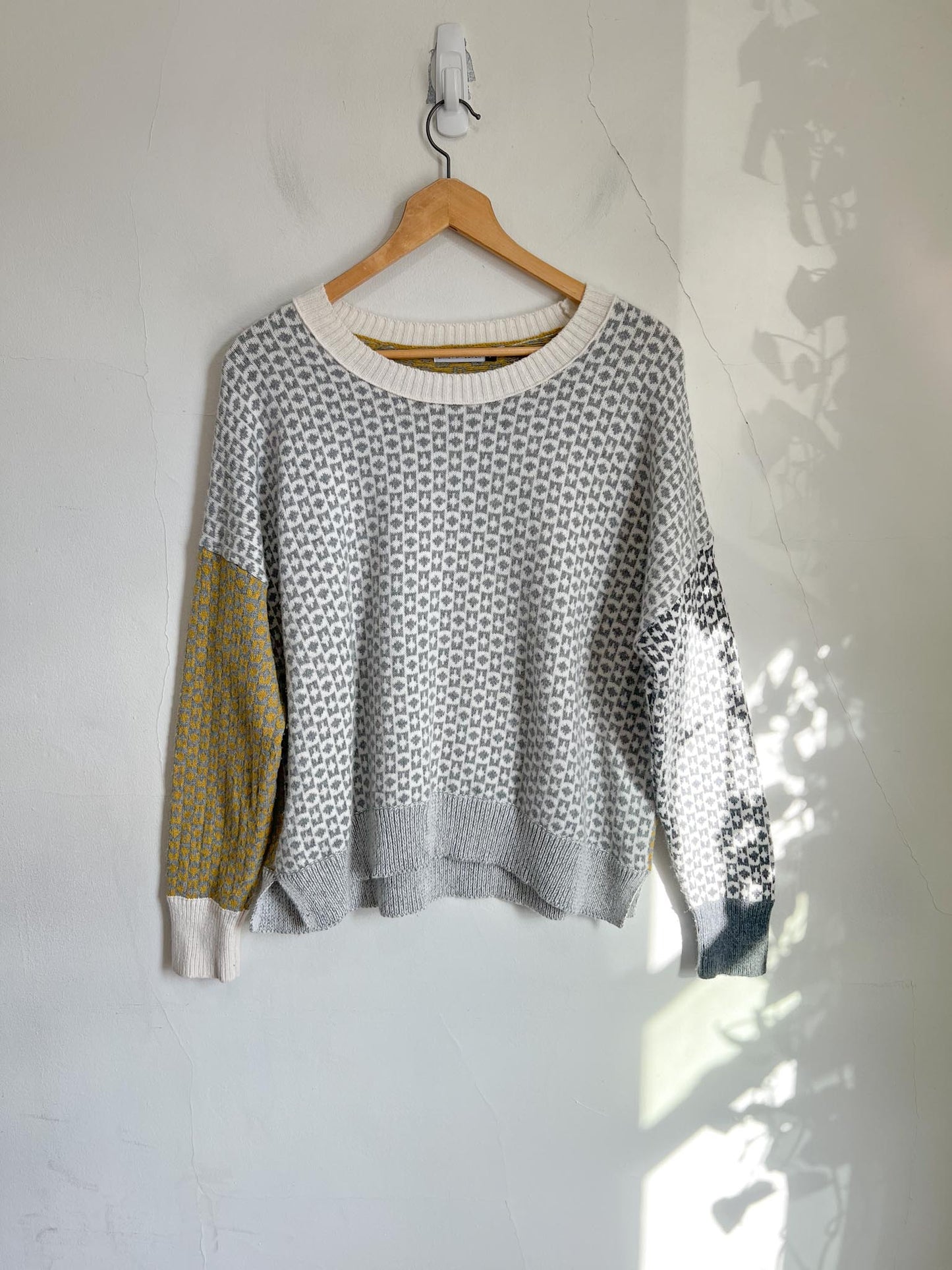 Zaket & Plover Geometric Print Sweater in Grey/Cream/Mustard (Size L)