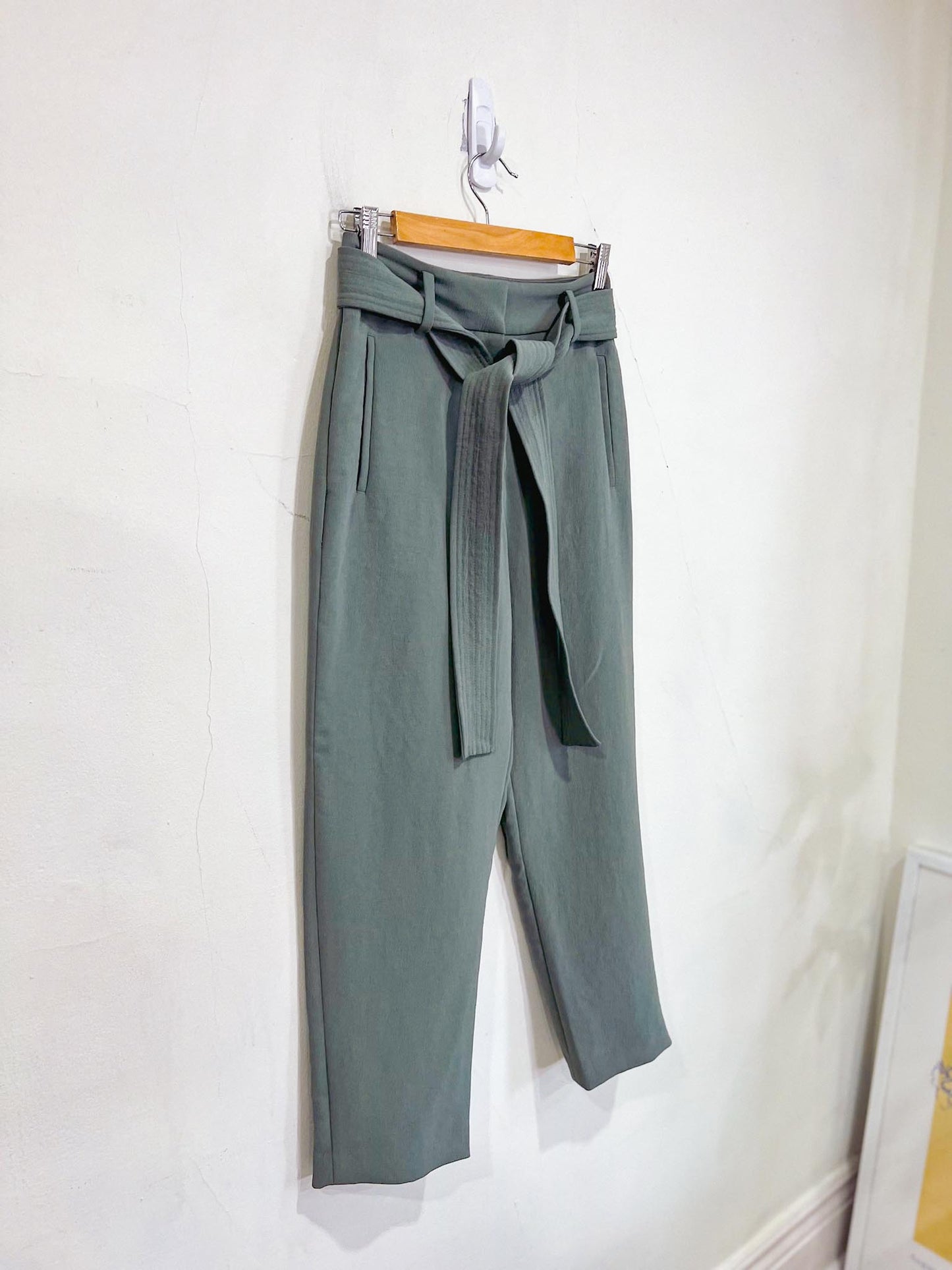 Wilfred High Rise Belted Trousers in Sage Green READ DESCRIPTION (Size XS/S)