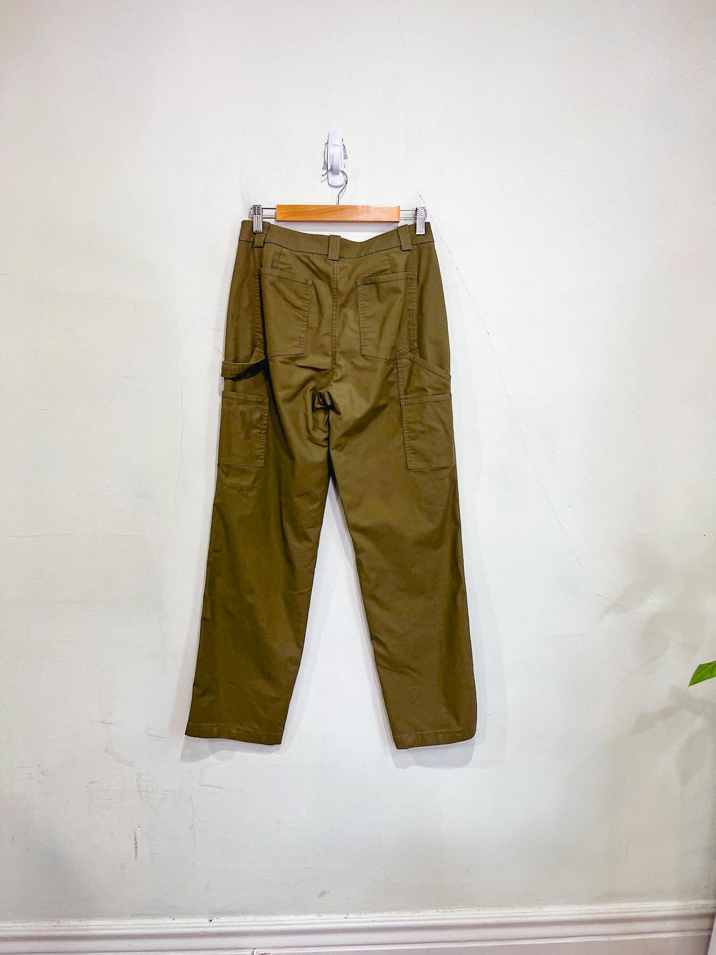 Kit & Ace Cargo Pants in Green (Size 6)