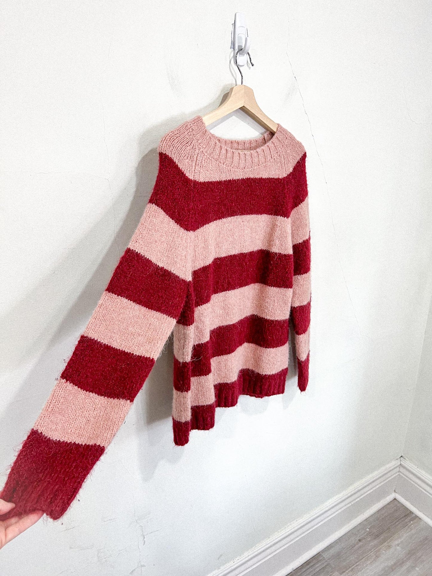 Contemporaine Simons Fuzzy Knit Striped Sweater in Pink/Red (S/M)