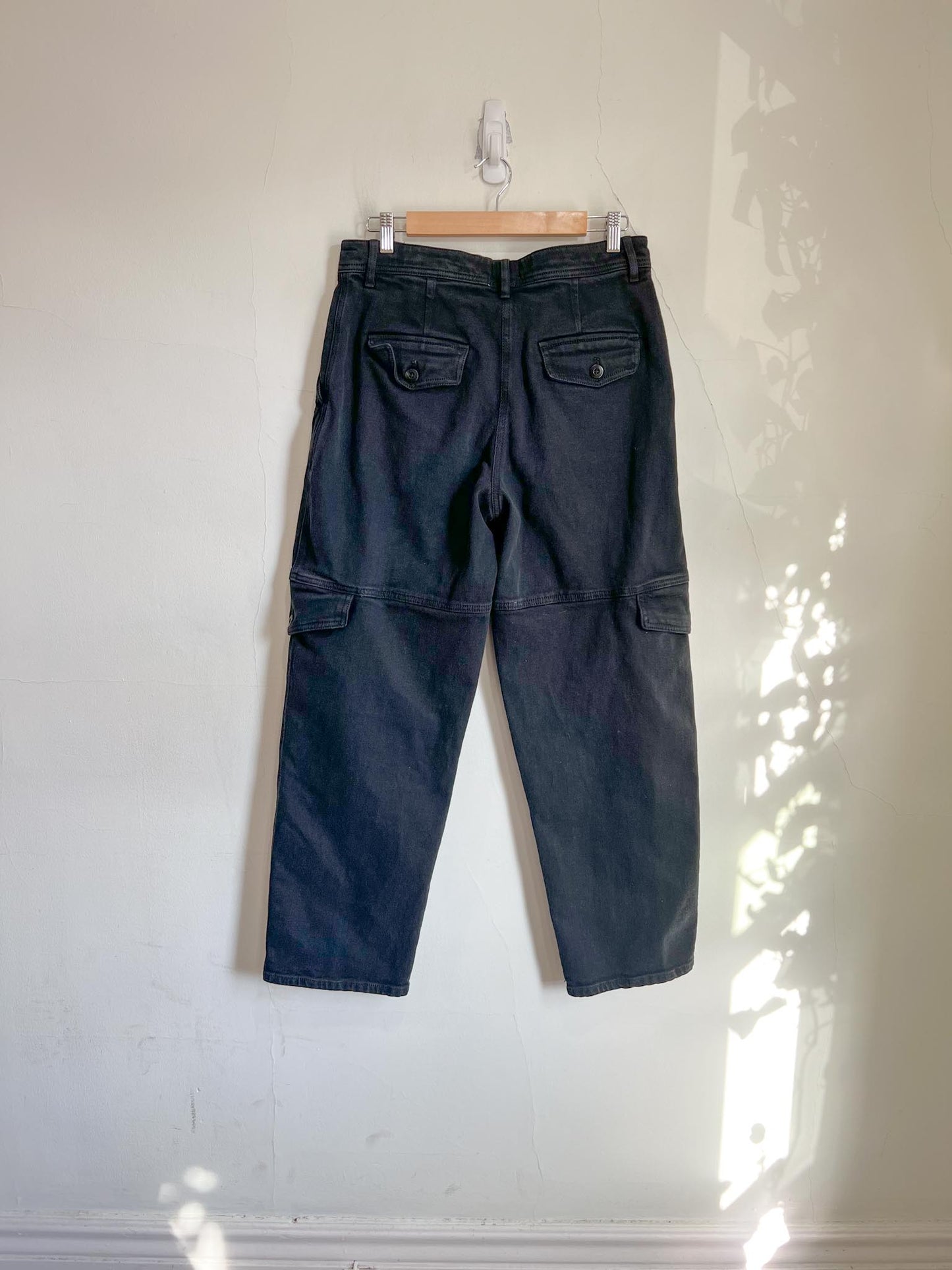 Wilfred Free "Maeve Cargo Pant" in Black (Size 10)