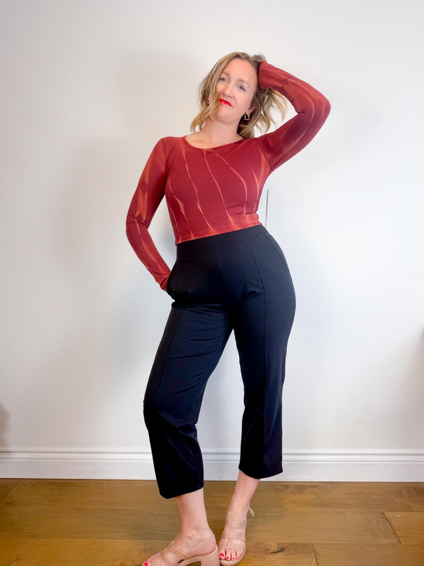 Lululemon "Wunder Train Cropped Long Sleeve Shirt in Tie Dye" NWT (Size 6)