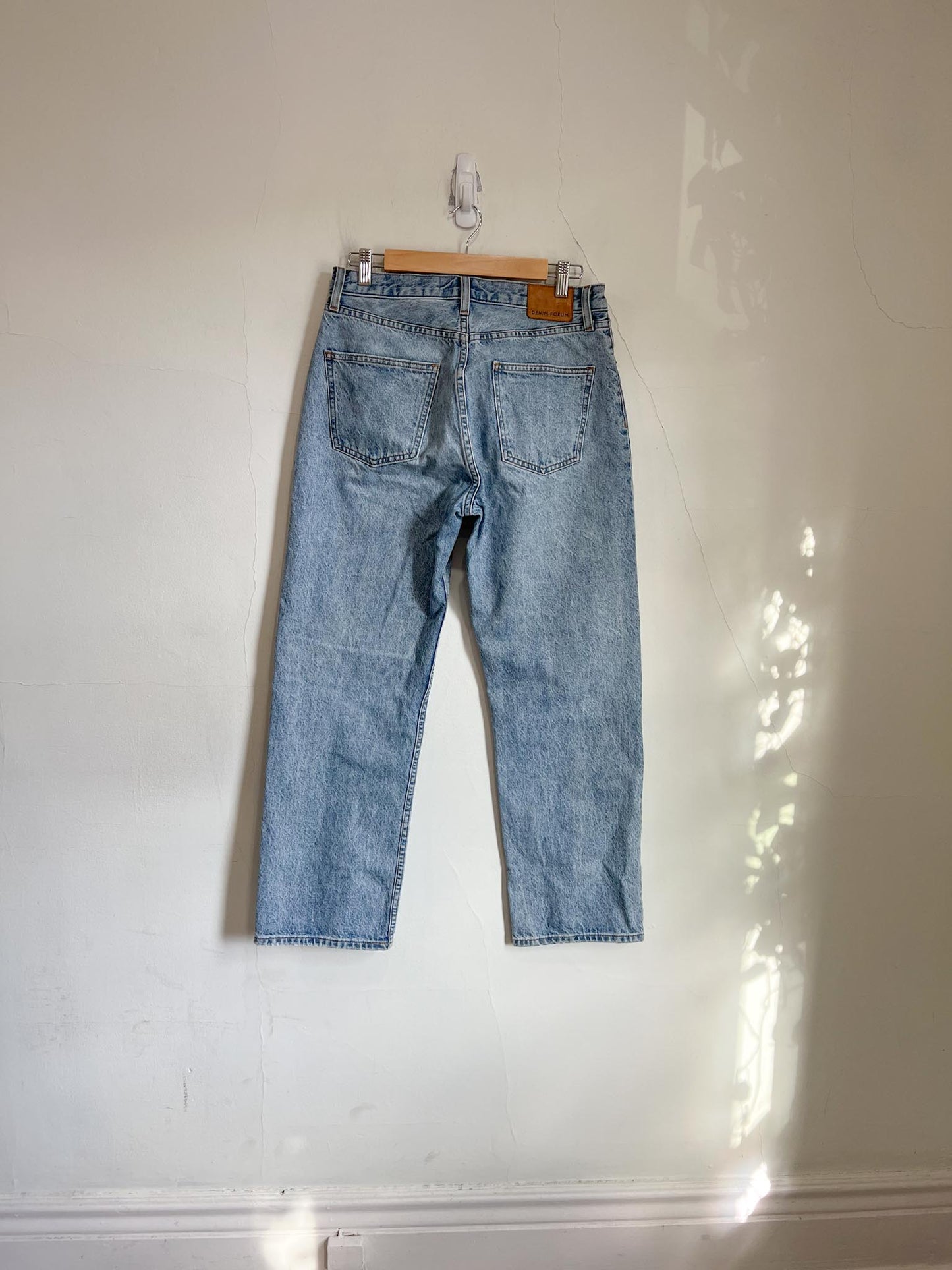 Denim Forum "The Comfy Low Rise Loose Jeans" (Size 29)