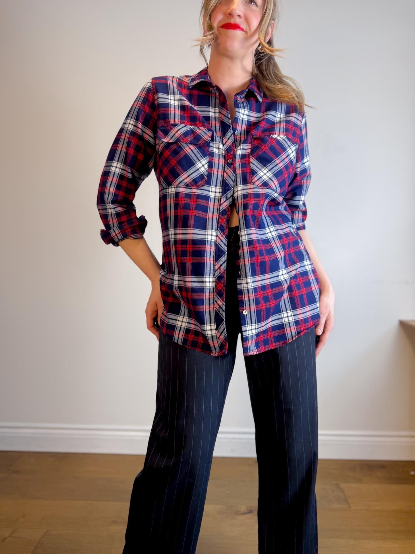 Contemporaine Simons Plaid Button Down in Navy/Red (Size XL)