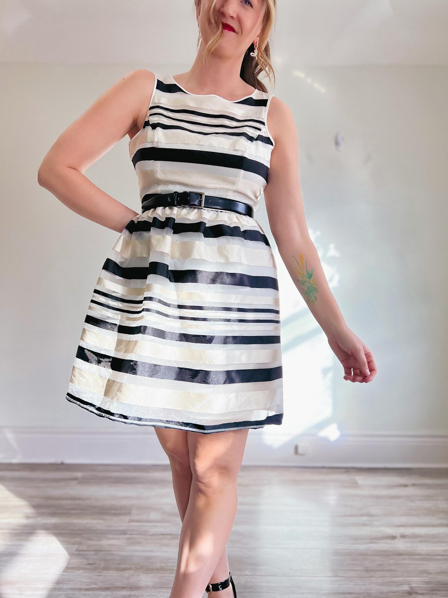 Banana Republic Striped Mini Dress in Black/White Satin (Size 8)