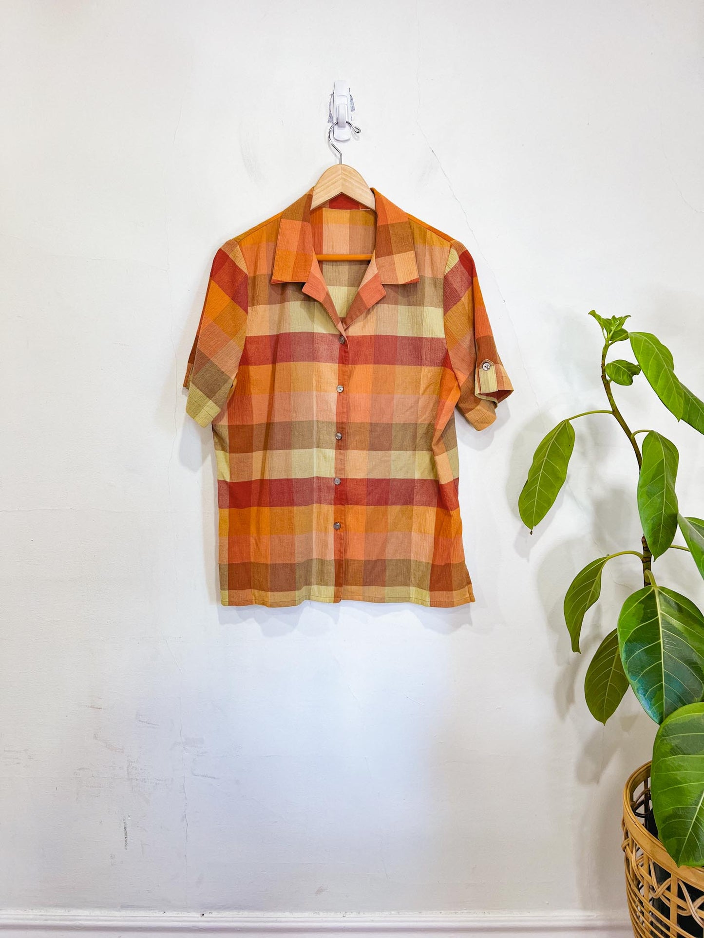 Vintage Plaid Short Sleeve Blouse (Size L/XL)