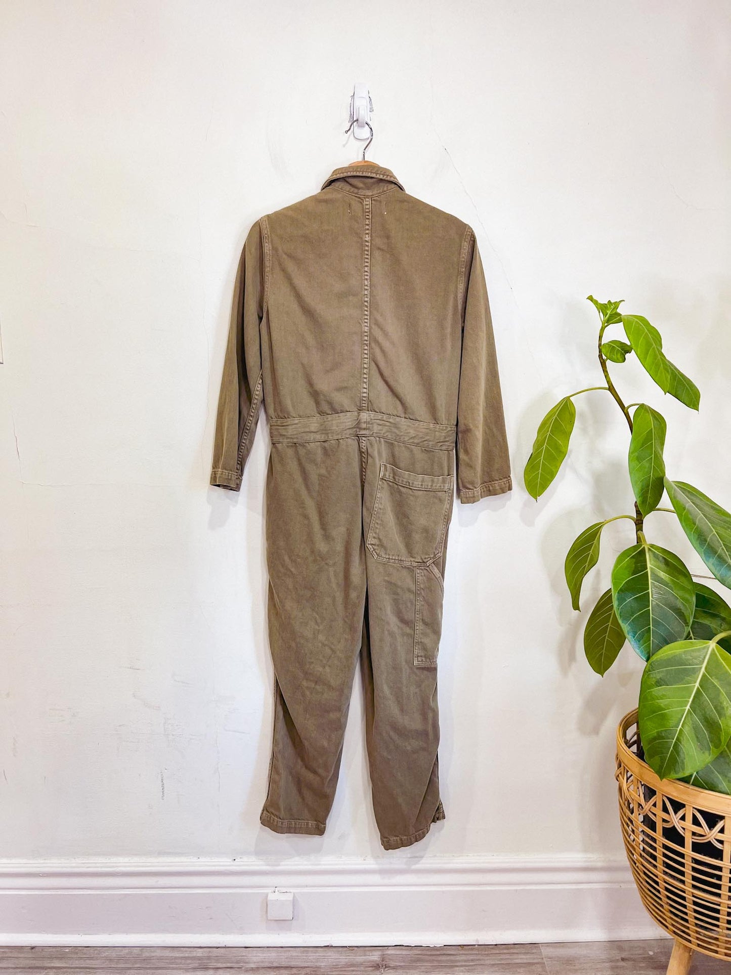 AMO "Tie Waist Utility Jumpsuit in Green" (Size XS/S)