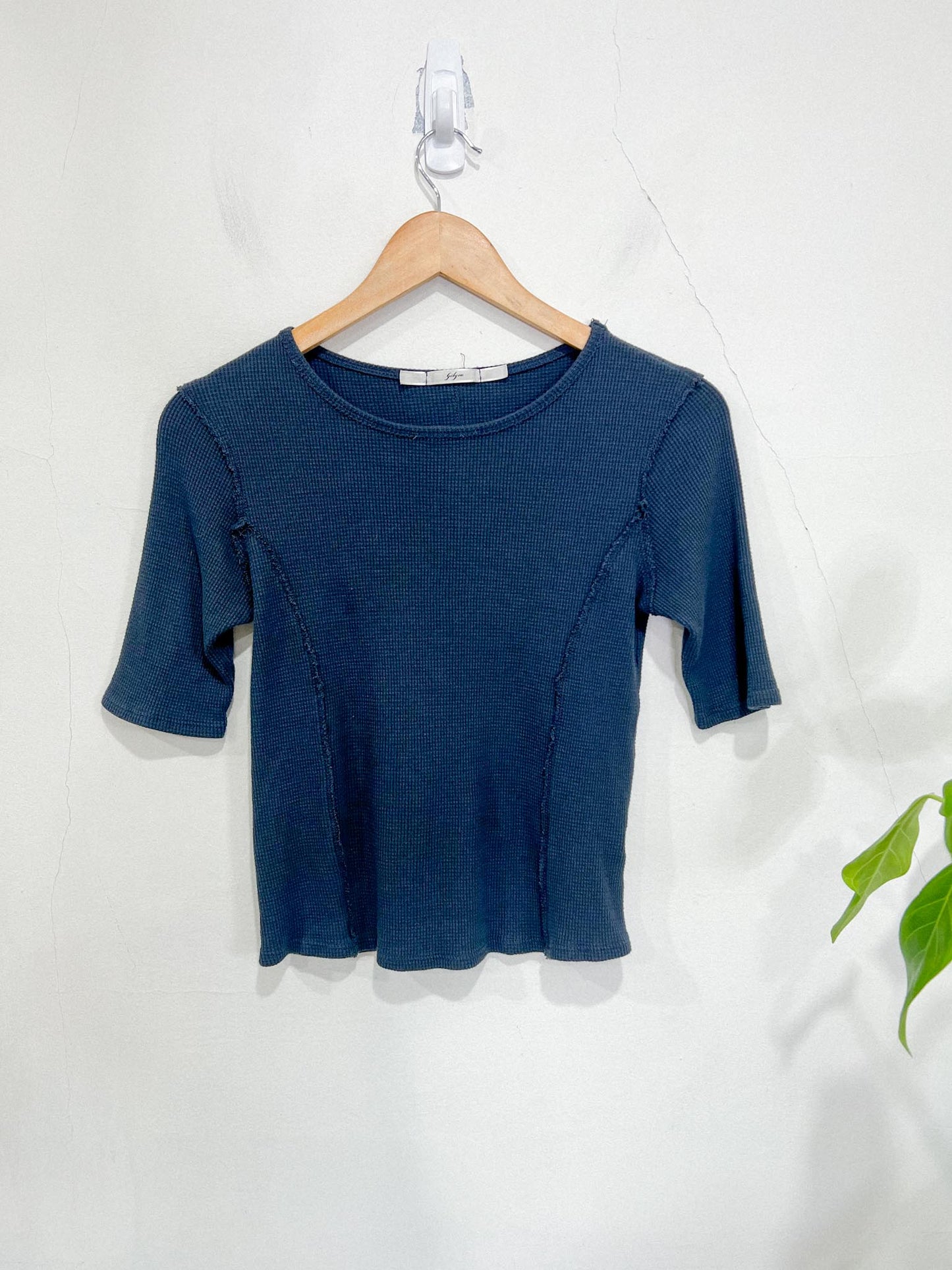 Gibson Cropped Waffle Knit T-Shirt in Blue (Size S/M)