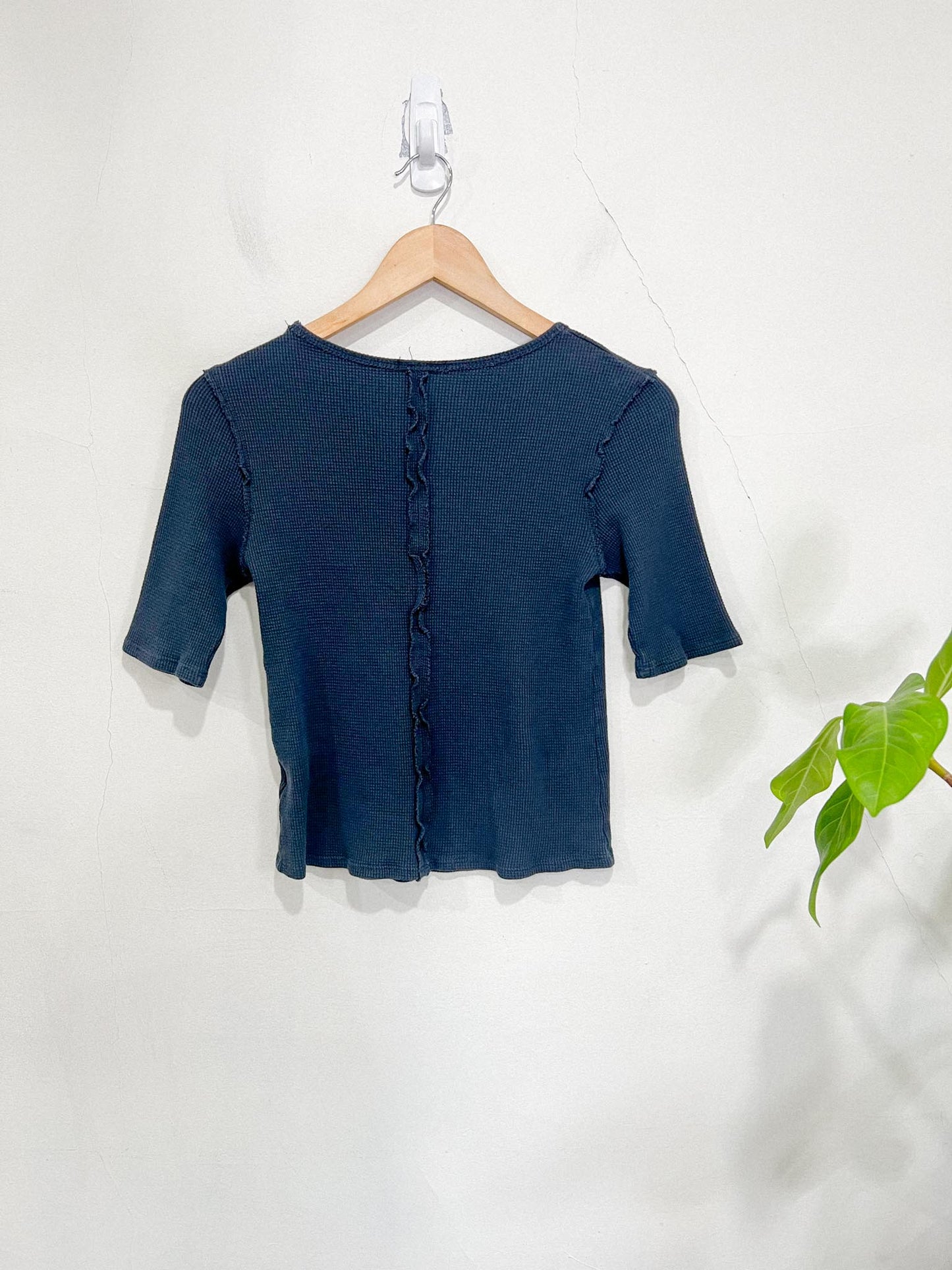 Gibson Cropped Waffle Knit T-Shirt in Blue (Size S/M)