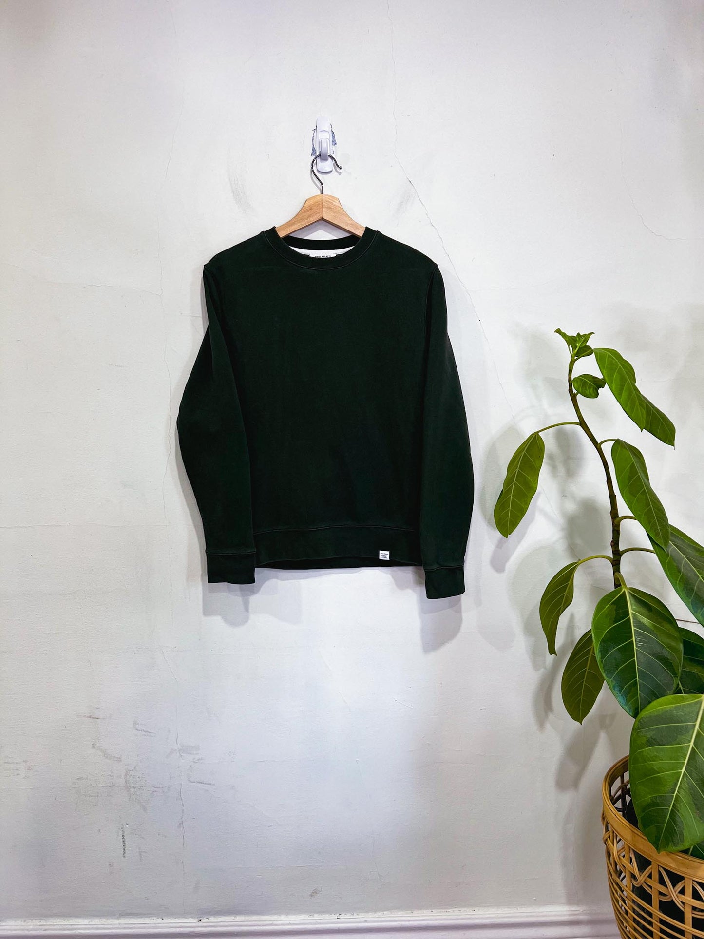 Norse Projects "Vagn Classic Crew in Beech Green" (Size XS)