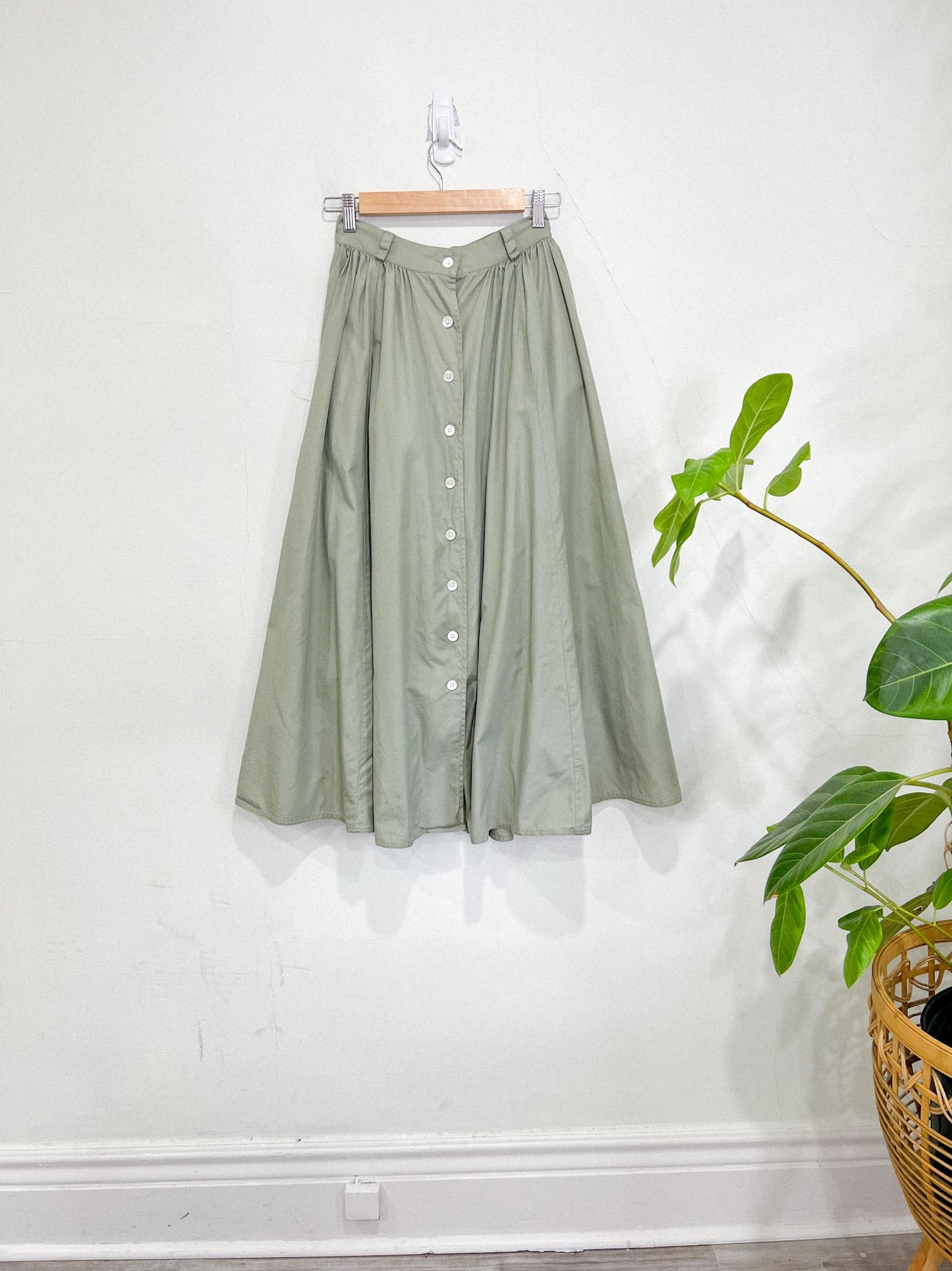 Vintage Full Midi Skirt in Pale Green Grey PLEASE READ (Size S)