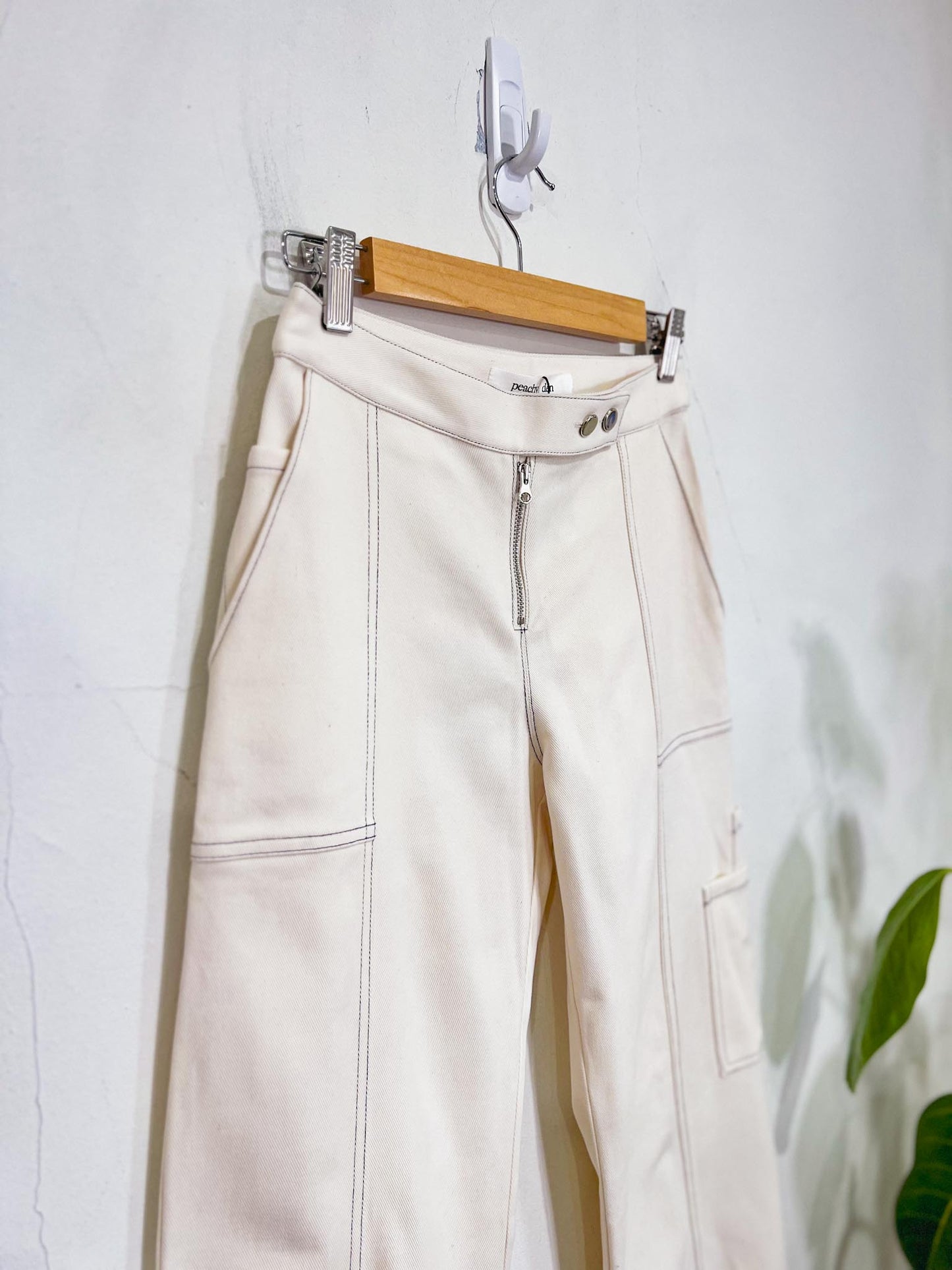 Peachy Den "The Dita Trouser in Ecru" NWT (Size S)